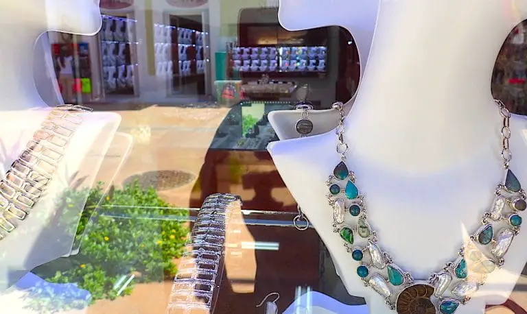 Jewelry Store Window Sergios in Cozumel