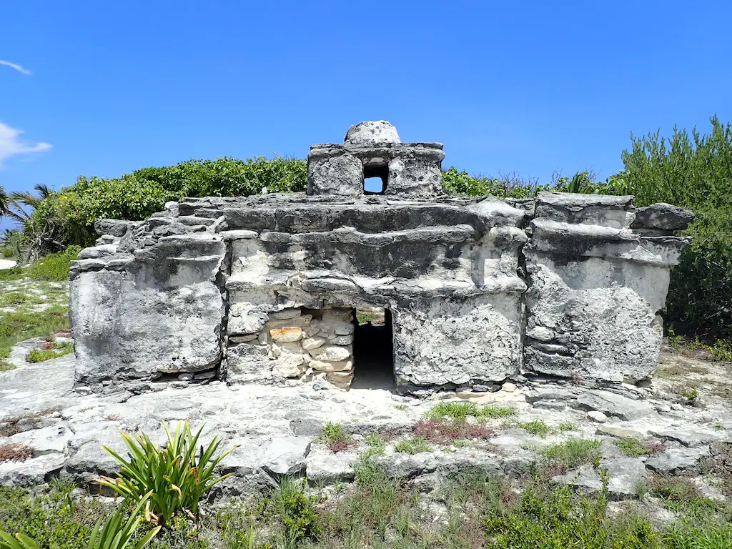 Author's picture from 2023 of the Caracol Mayan ruin site in Cozumel's Punta Sur Eco Park. 